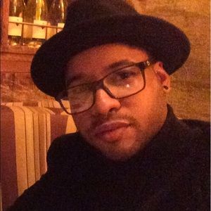 Meet your Posher, Luis